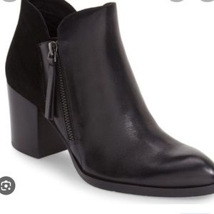 Donald J. Pliner Edye Booties 9.5M